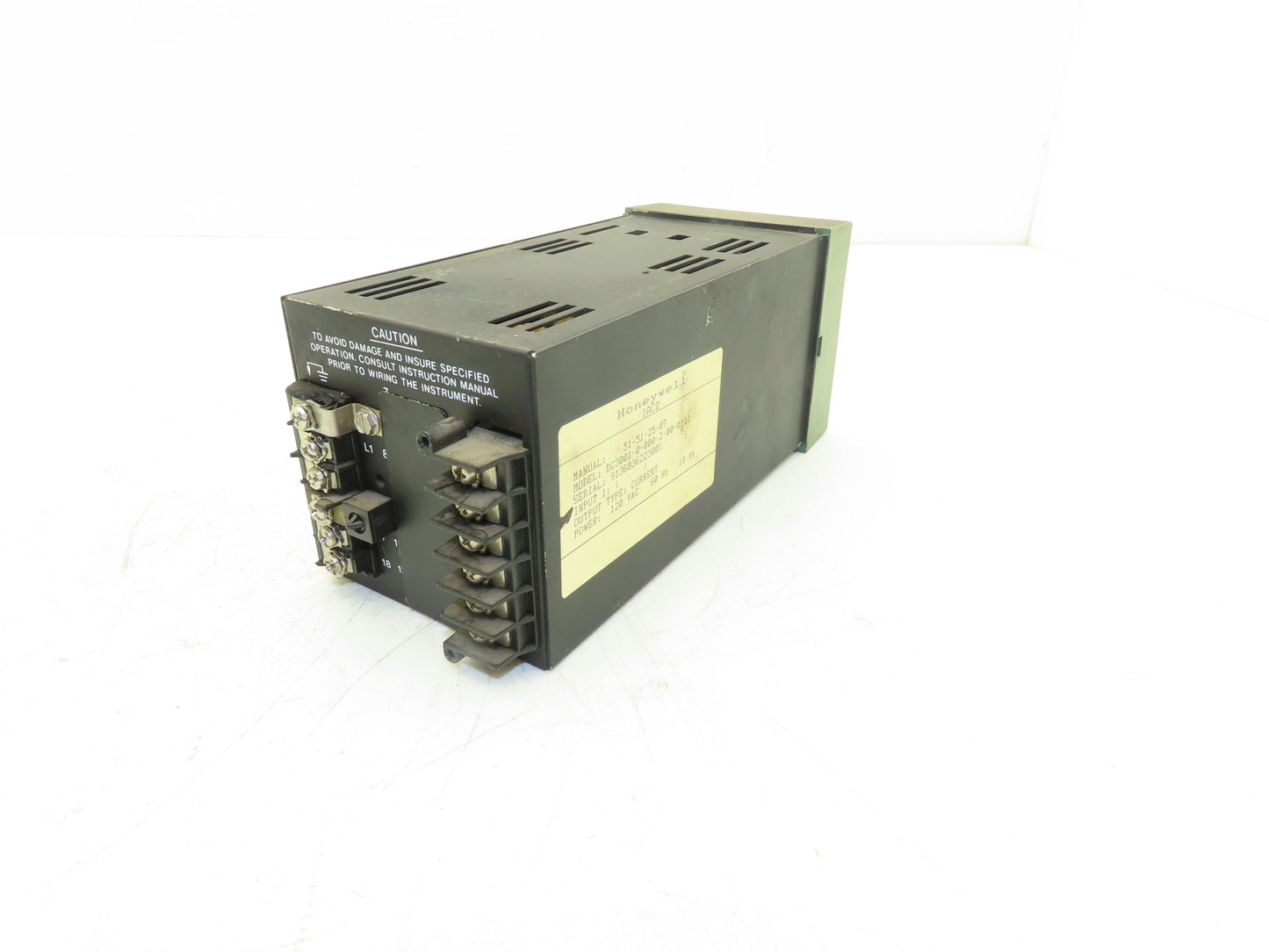 Honeywell DC3001-0-000-2-00-0111 Digital Temperature Controller 120VAC