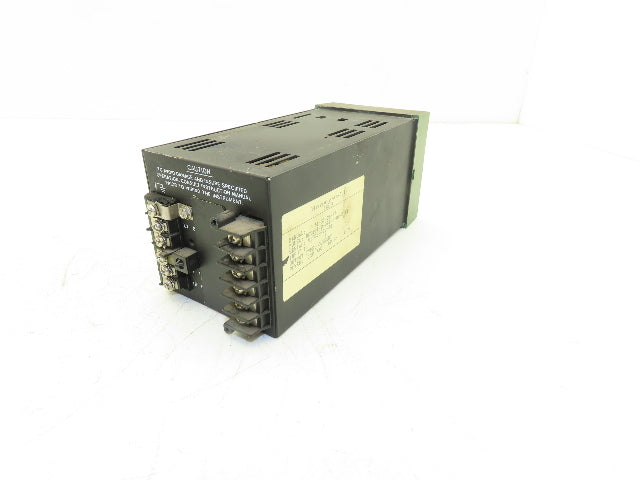 Honeywell DC3001-0-000-2-00-0111 Digital Temperature Controller 120VAC