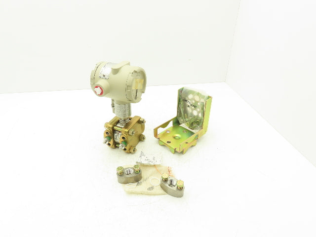 Honeywell ST3000 Smart Pressure Transmitter 11-42VDC 0-100 INH20 1/8"NPT