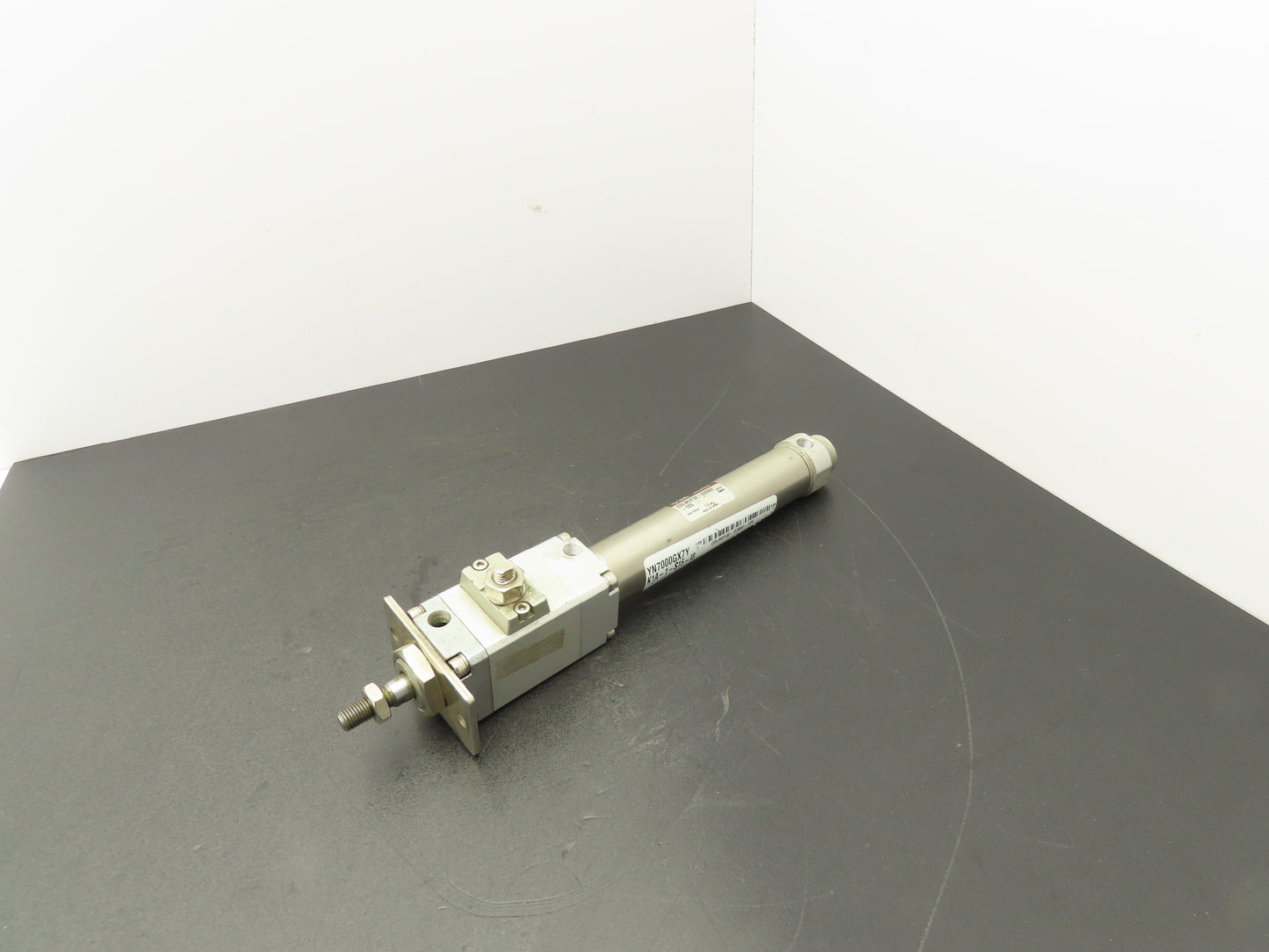 SMC CDLM2F32-G3582-125 Pneumatic Air Cylinder w/Rod Lock 32mm Bore 125mm Stroke