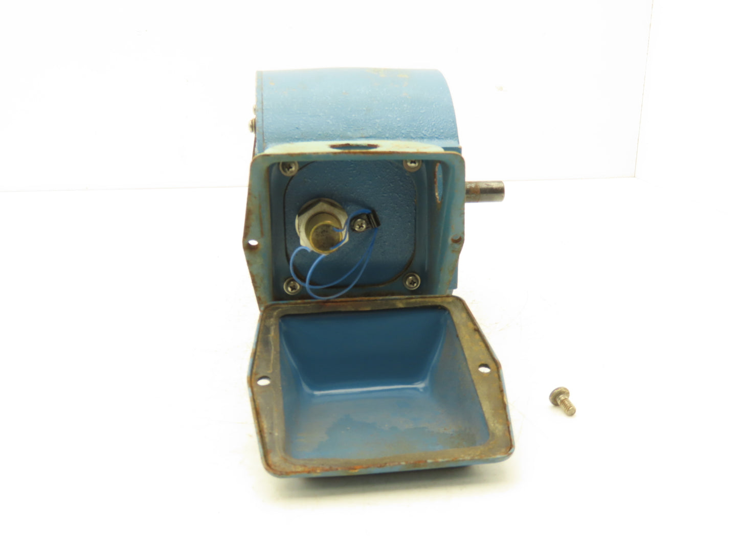 Avtron M627A Pulse Generator Tachometer Rotary Encoder 12VDC 240 PPR 56C
