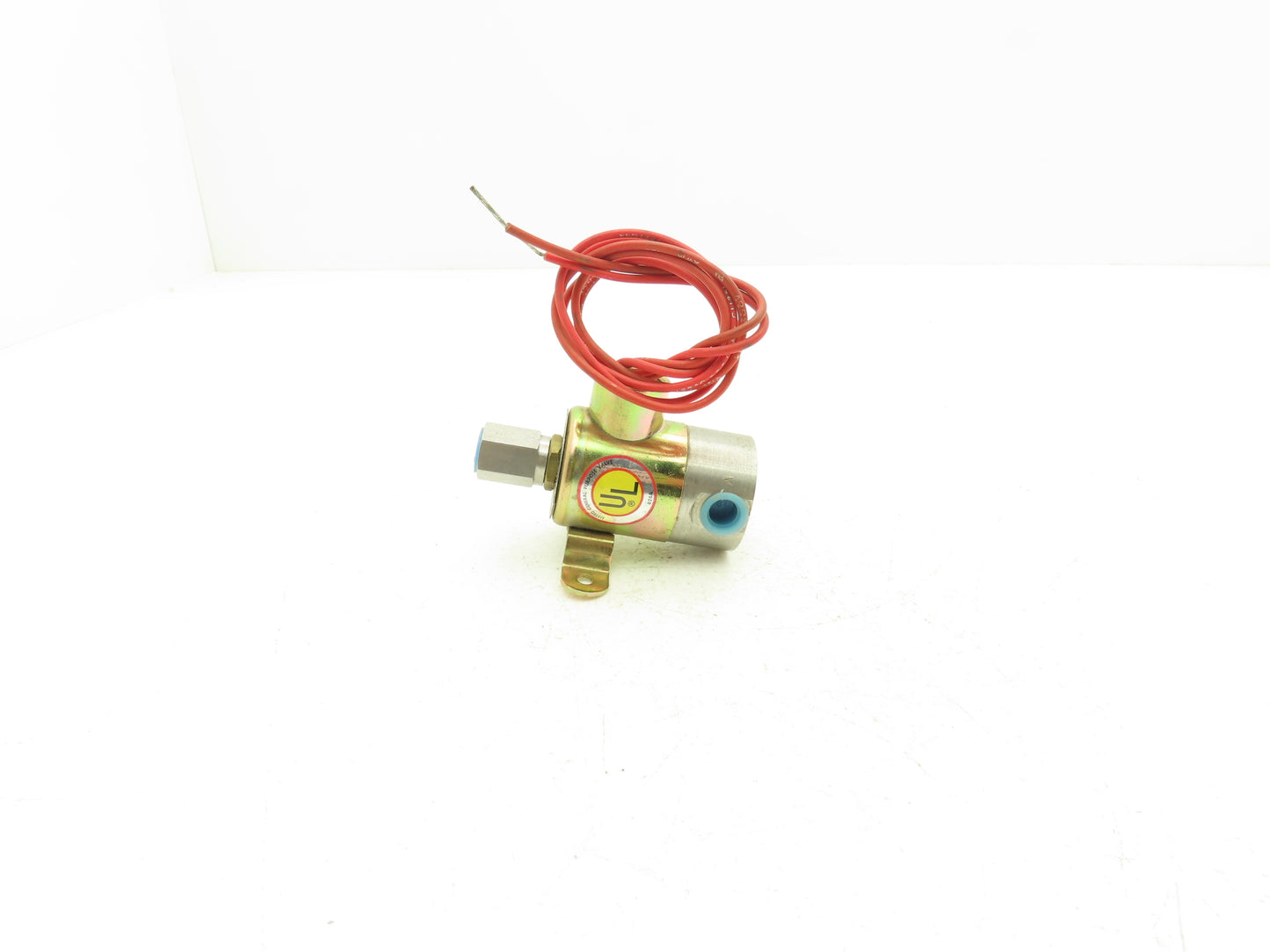 Honeywell Skinner V5L15500CT Solenoid Valve 3-Way NC 120V 100 PSI 1/4" NPT