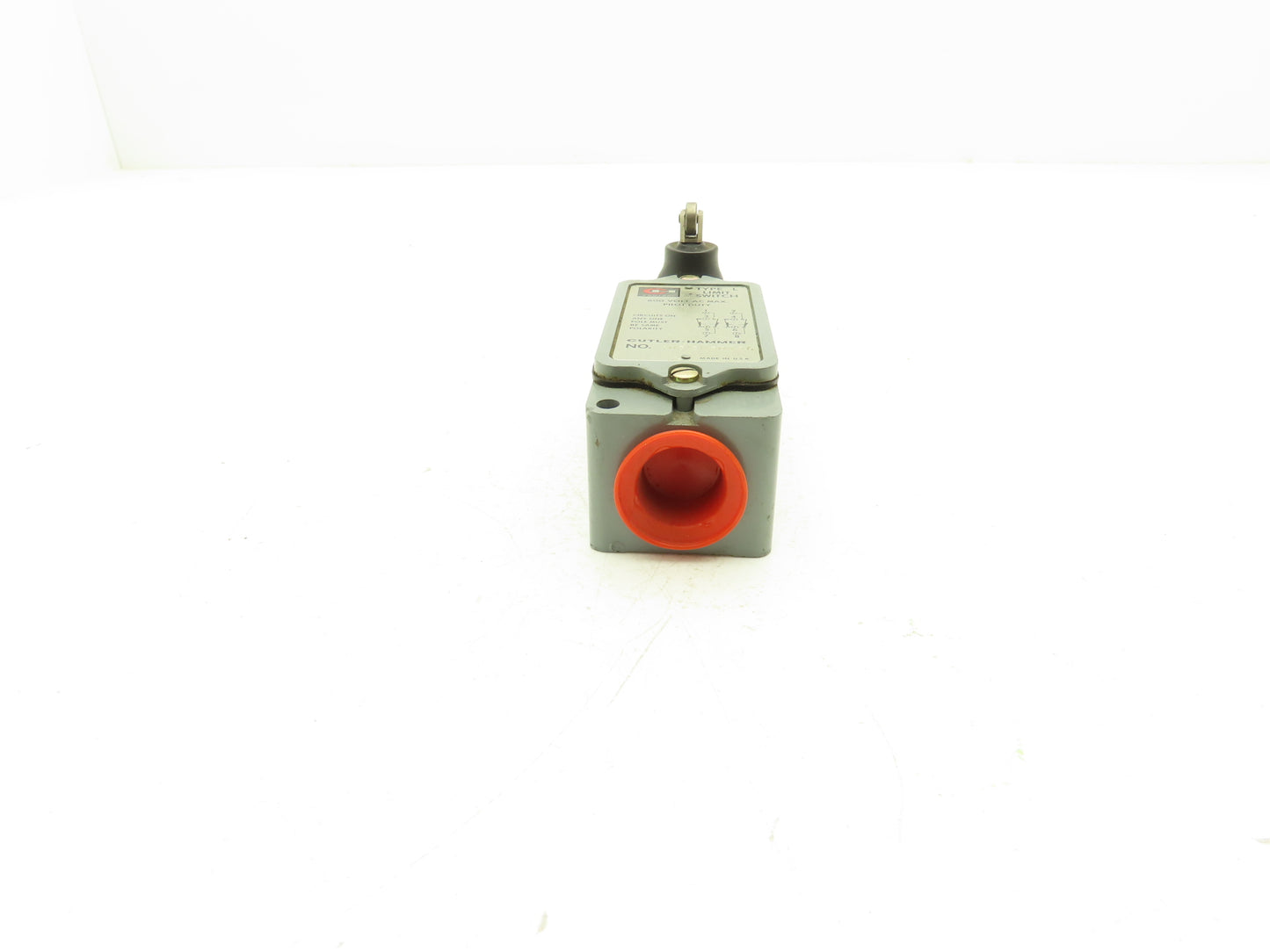Cutler-Hammer 10316H3042C Type L Limit Switch Plunger Style 600VAC Hazardous Loc