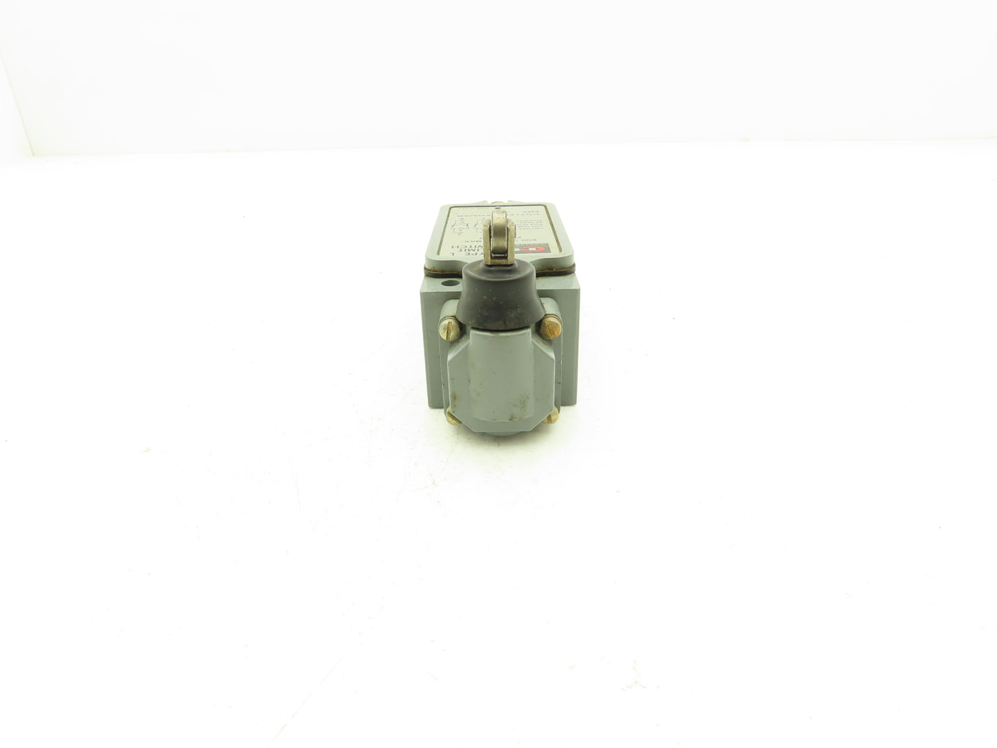 Cutler-Hammer 10316H3042C Type L Limit Switch Plunger Style 600VAC Hazardous Loc