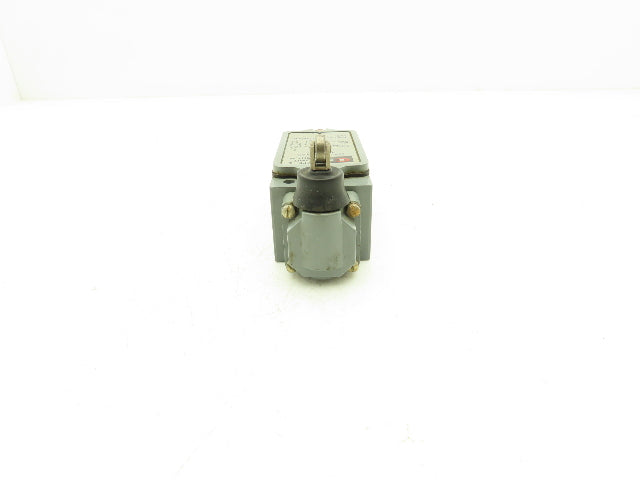Cutler-Hammer 10316H3042C Type L Limit Switch Plunger Style 600VAC Hazardous Loc