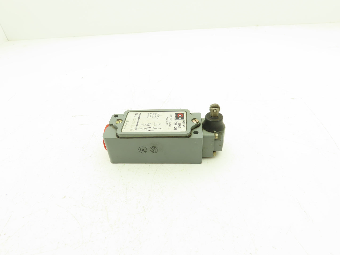 Cutler-Hammer 10316H3042C Type L Limit Switch Plunger Style 600VAC Hazardous Loc