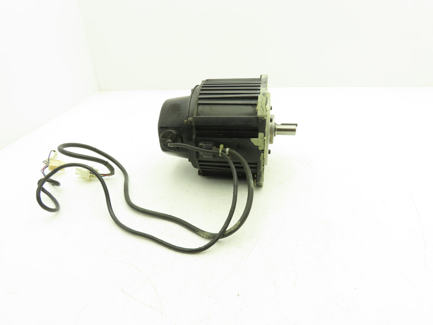 Yaskawa SGMDH-12A2A-YR13 1150W 5.49Nm 2000RPM 200V AC Servo Motor