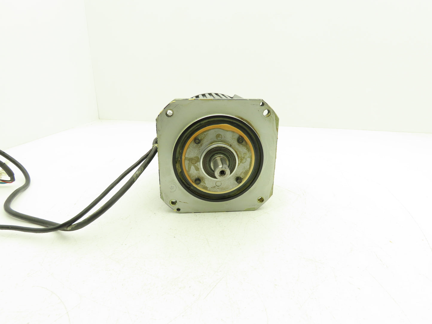 Yaskawa SGMDH-12A2A-YR13 1150W 5.49Nm 2000RPM 200V AC Servo Motor