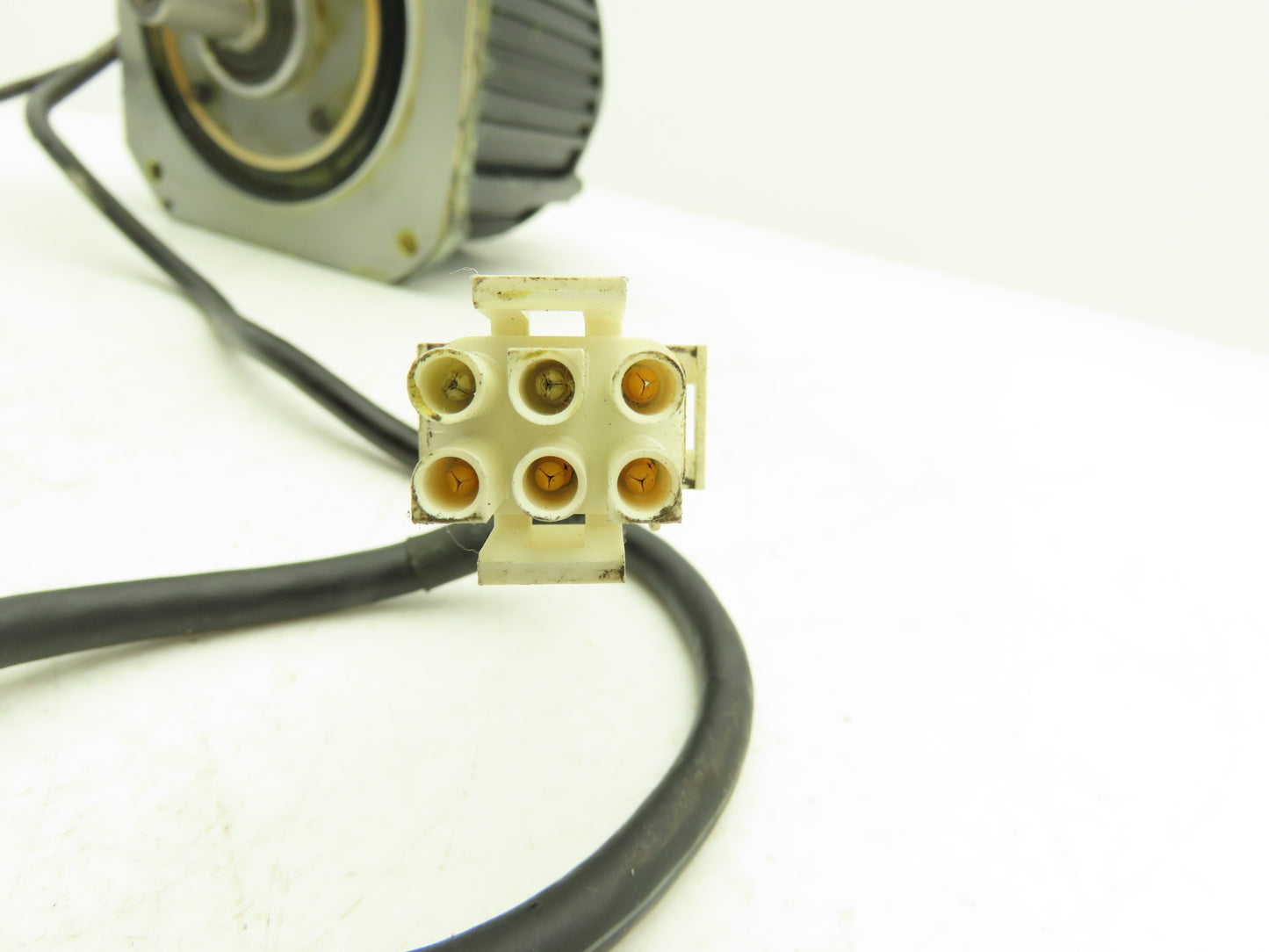 Yaskawa SGMDH-12A2A-YR13 1150W 5.49Nm 2000RPM 200V AC Servo Motor