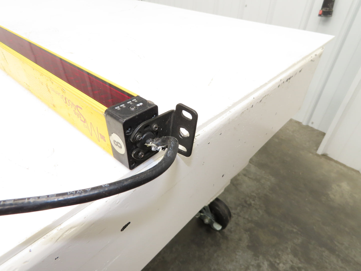 STI 70158-1076 Light Curtain 1215mm Receiver 0.3-9m Range MiniSafe 4600 24vdc