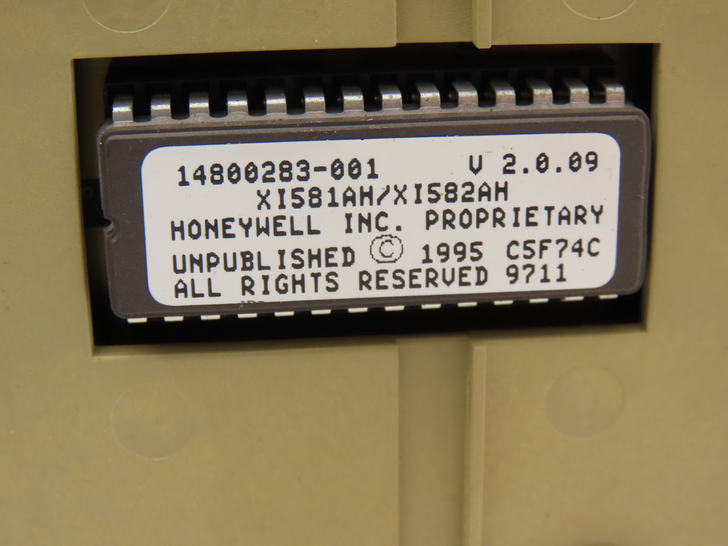 Honeywell XI581AH LCD Screen HMI Push Button Interface & Slot Rack XL500