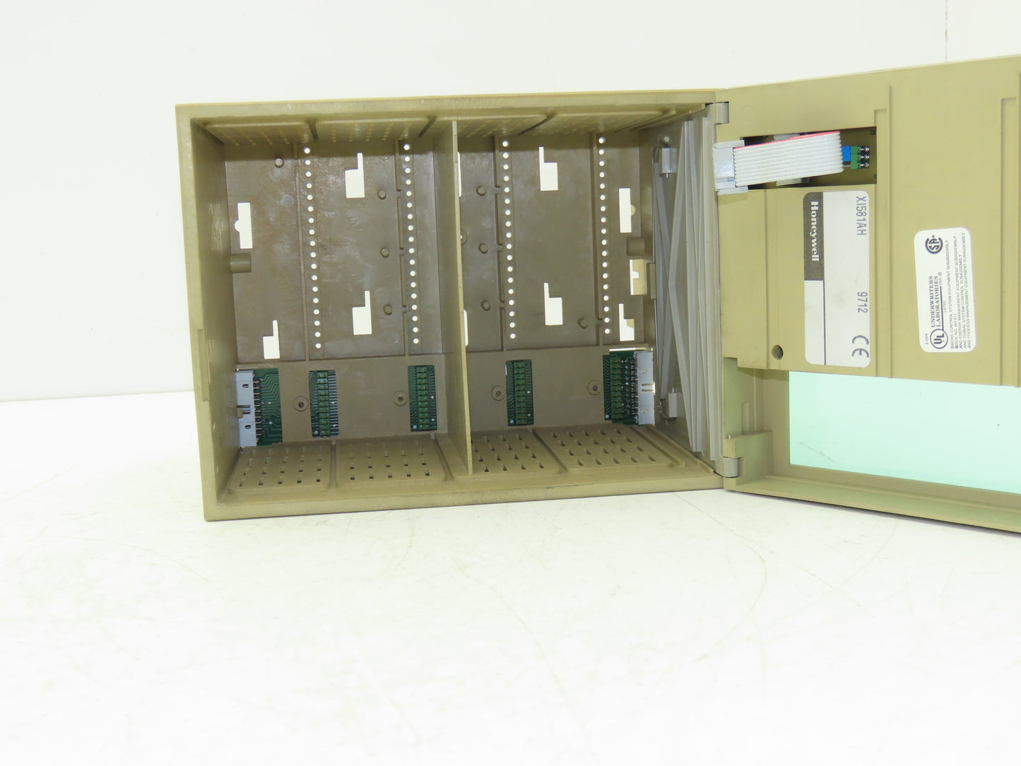 Honeywell XI581AH LCD Screen HMI Push Button Interface & Slot Rack XL500