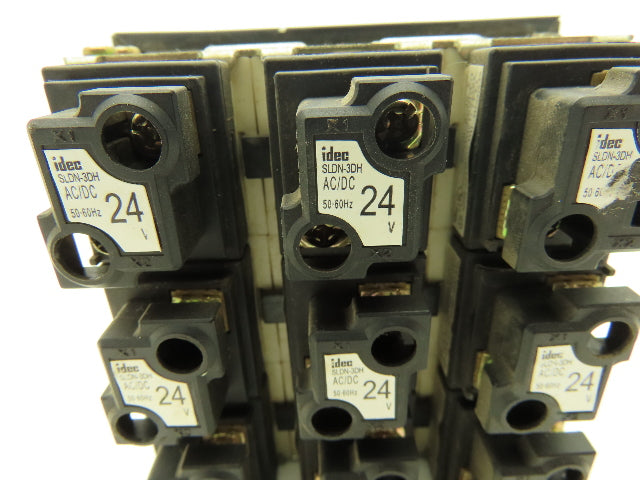 IDEC SLC30N Annuncaiator Lighted Control Panel 9 Panel 24V