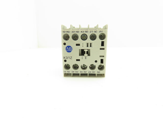 Allen Bradley 700-K31Z Relay 600V 10A 24VDC Coil Series B Lot of 12