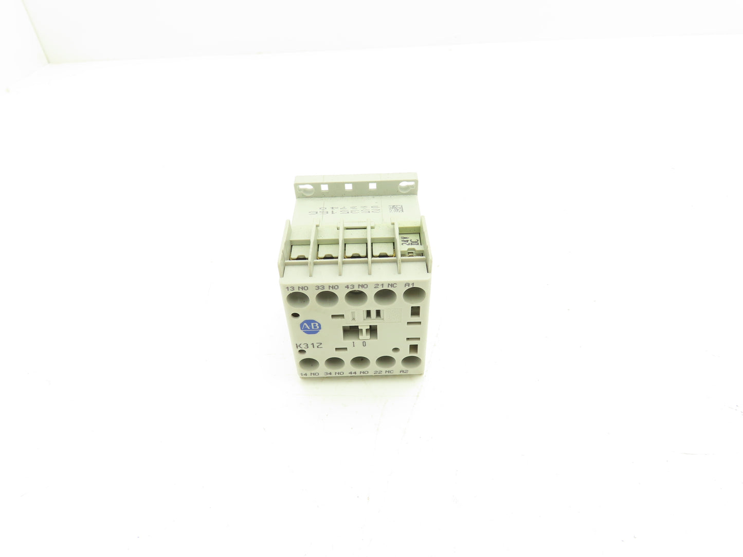 Allen Bradley 700-K31Z Relay 600V 10A 24VDC Coil Series B Lot of 12