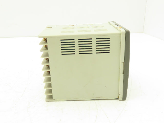 Yamatake SDC31 Digital Temperature Controller 100-240VAC C315GA000100