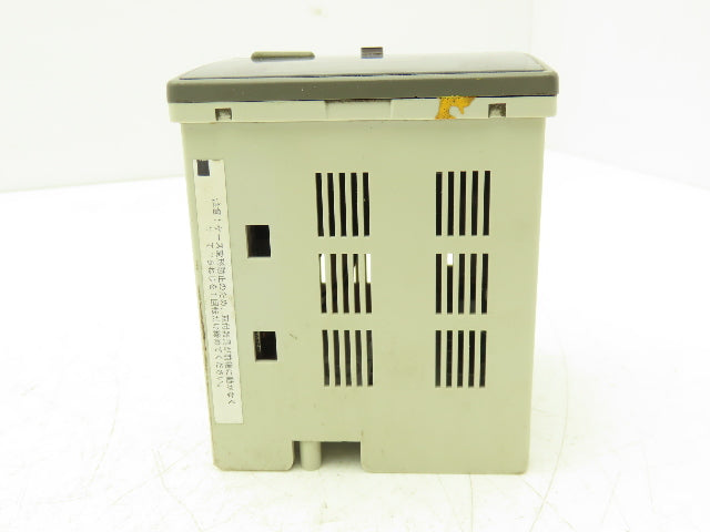 Yamatake SDC31 Digital Temperature Controller 100-240VAC C315GA000100