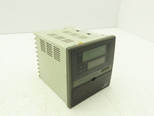 Yamatake SDC31 Digital Temperature Controller 100-240VAC C315GA000100
