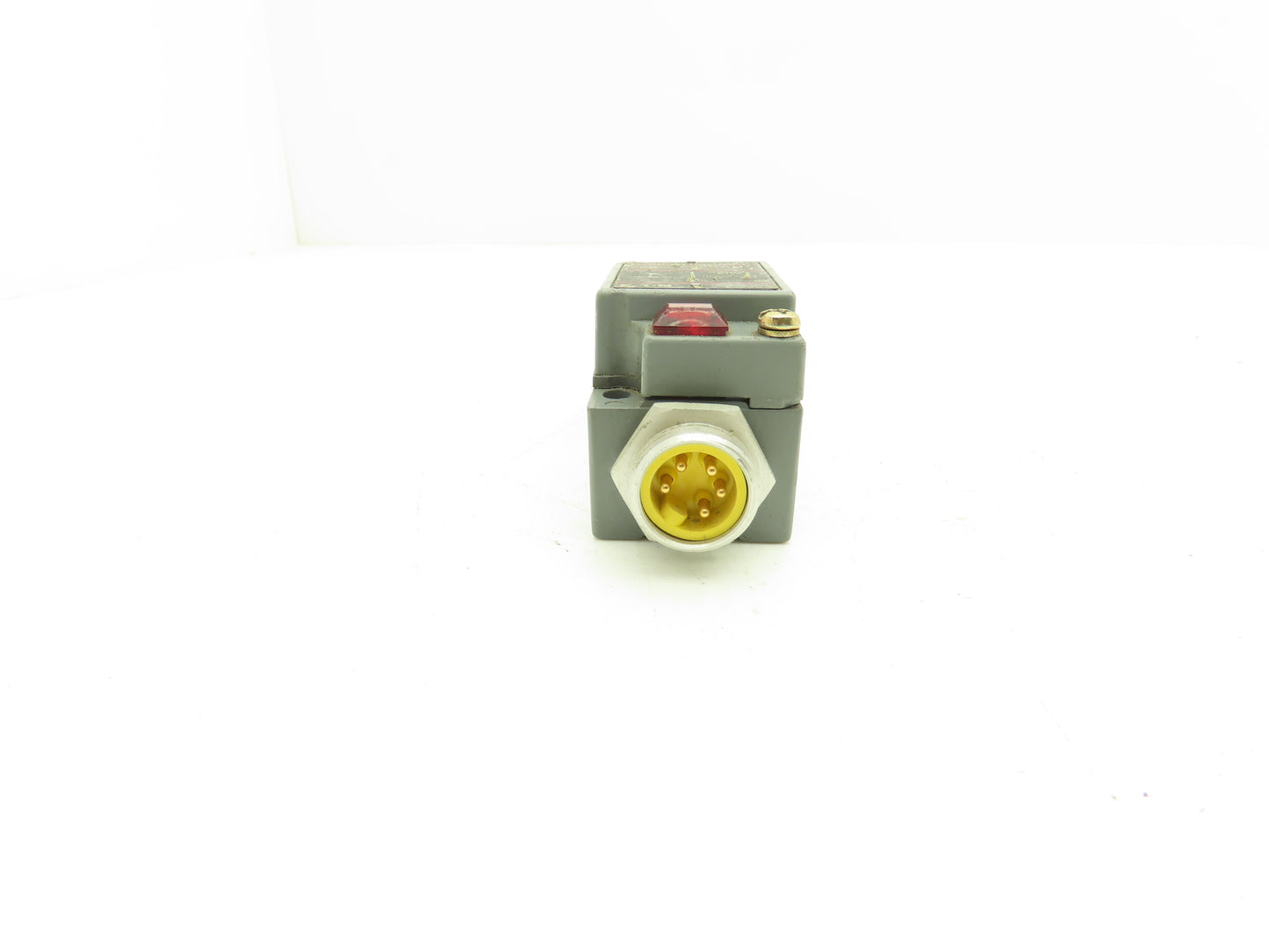 Cutler Hammer E50SAN Limit Switch w/E50DT3 Actuator Head 120VAC 1NO 1NC Lot of 4