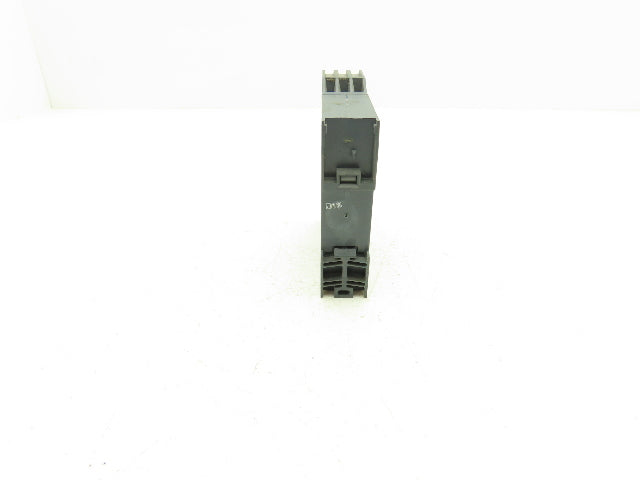 Siemens 7PU4620-2AJ20 Time Delay Relay Module Off Delay 120VAC 24VDC