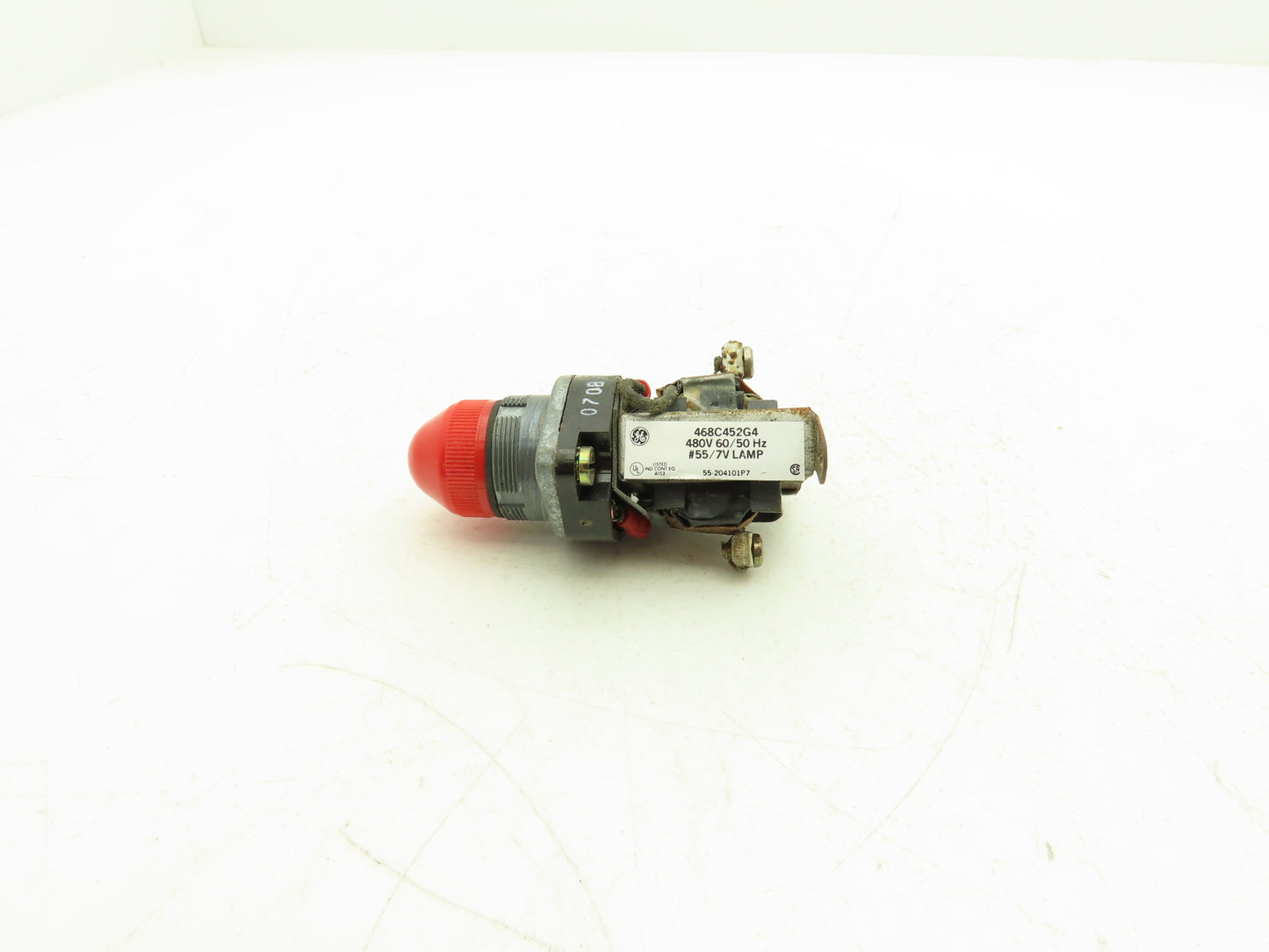 General Electric 468C452G4 Red Indicating Light 480V 30mm 7V Lamp VTG Lot of 2