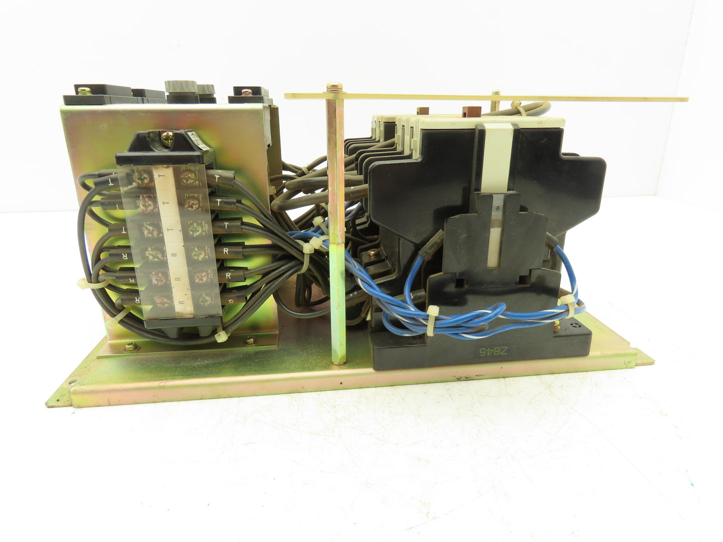 Yaskawa Electric JZRCR-XPU10C Contactor Motor Starter Assembly 25kW 3PH 660V