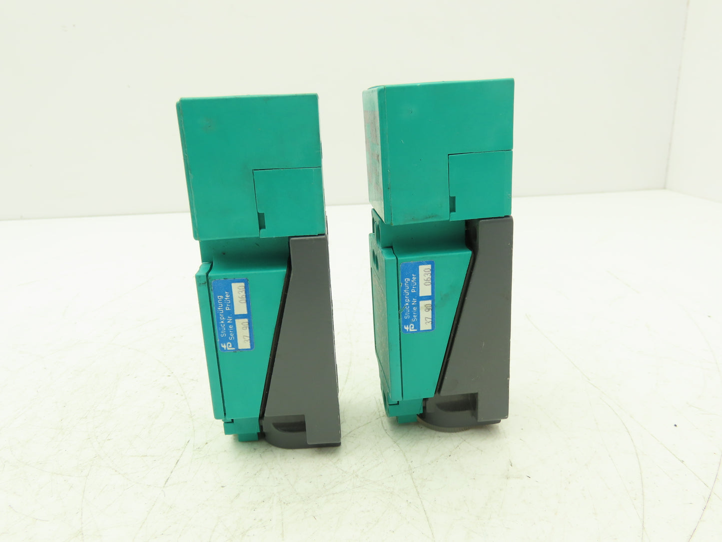Pepperl Fuchs NJ20+U4+A2 5-Way Inductive Sensor PNP NO/NC 10-30VDC Lot of 2