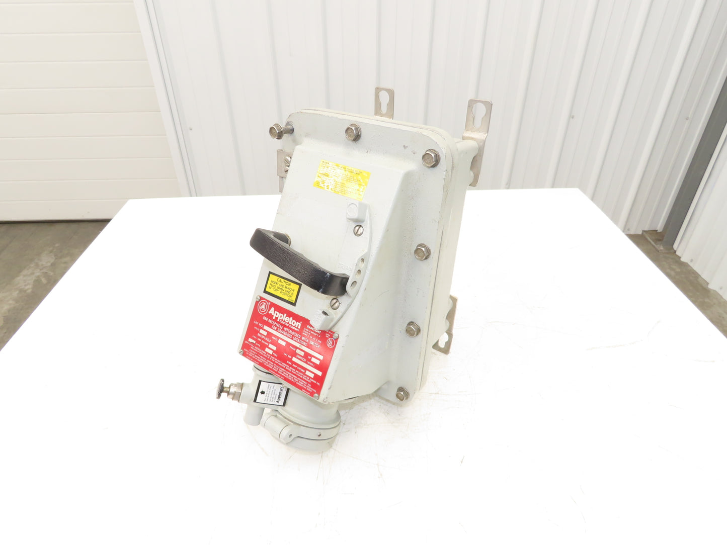 Appleton DBR6034DS DBR Receptacle 60A 3W 4P Disconnect Pin Sleave Plug
