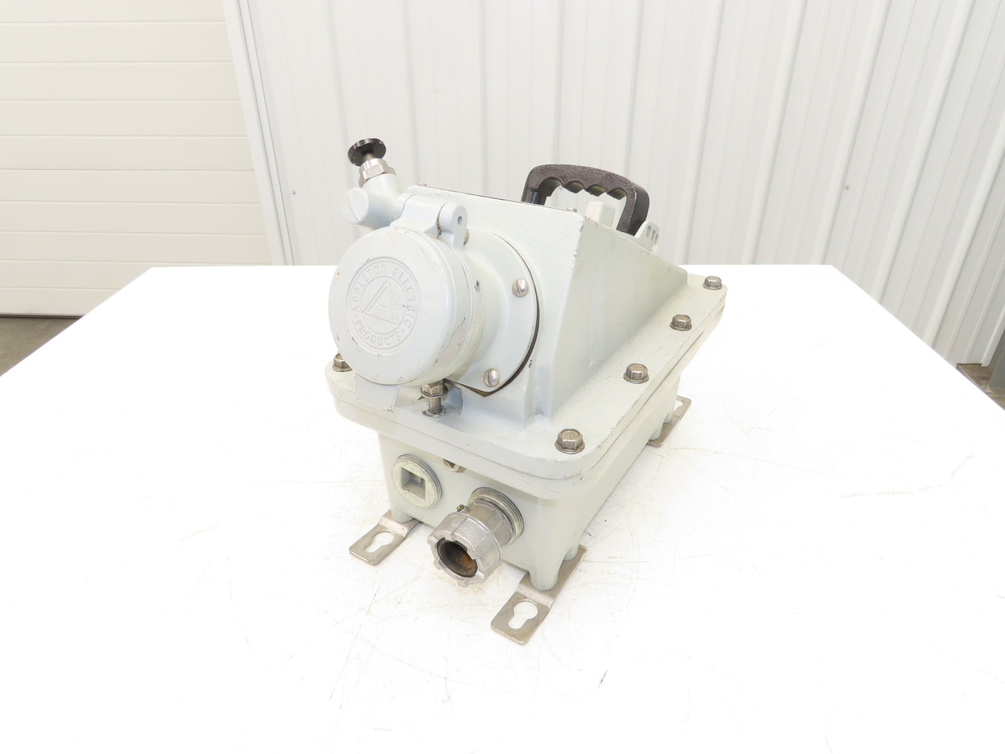 Appleton DBR6034DS DBR Receptacle 60A 3W 4P Disconnect Pin Sleave Plug