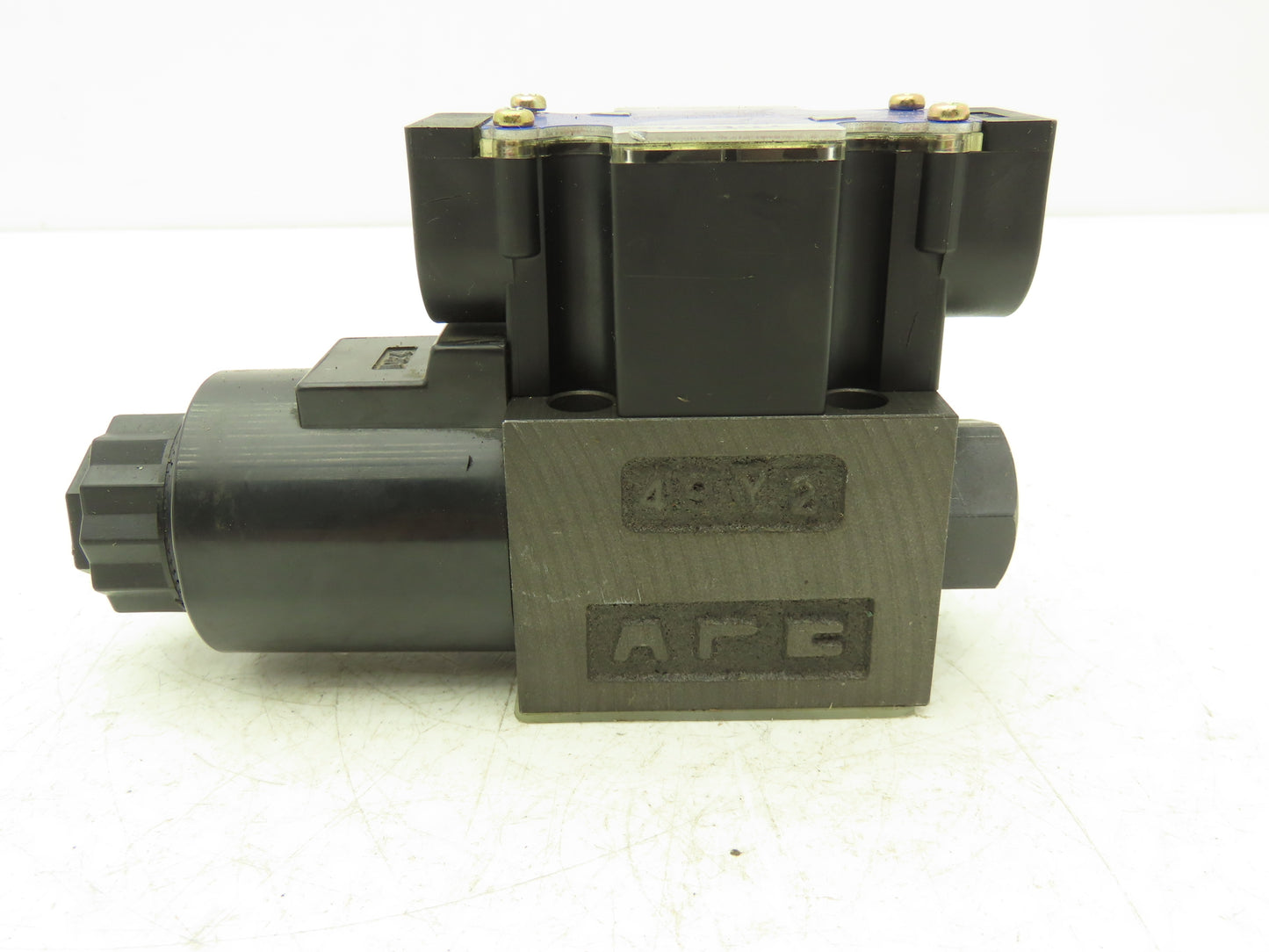 Yuken DSG-01-2B2-D24-60251 Hydraulic Directional Solenoid Valve 24VDC