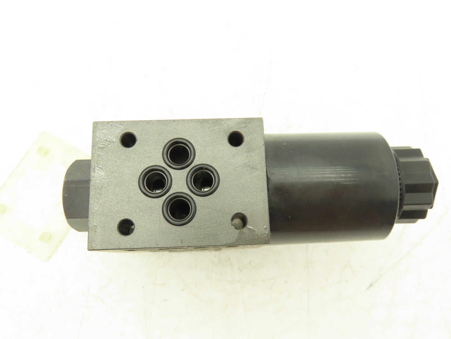 Yuken DSG-01-2B2-D24-60251 Hydraulic Directional Solenoid Valve 24VDC