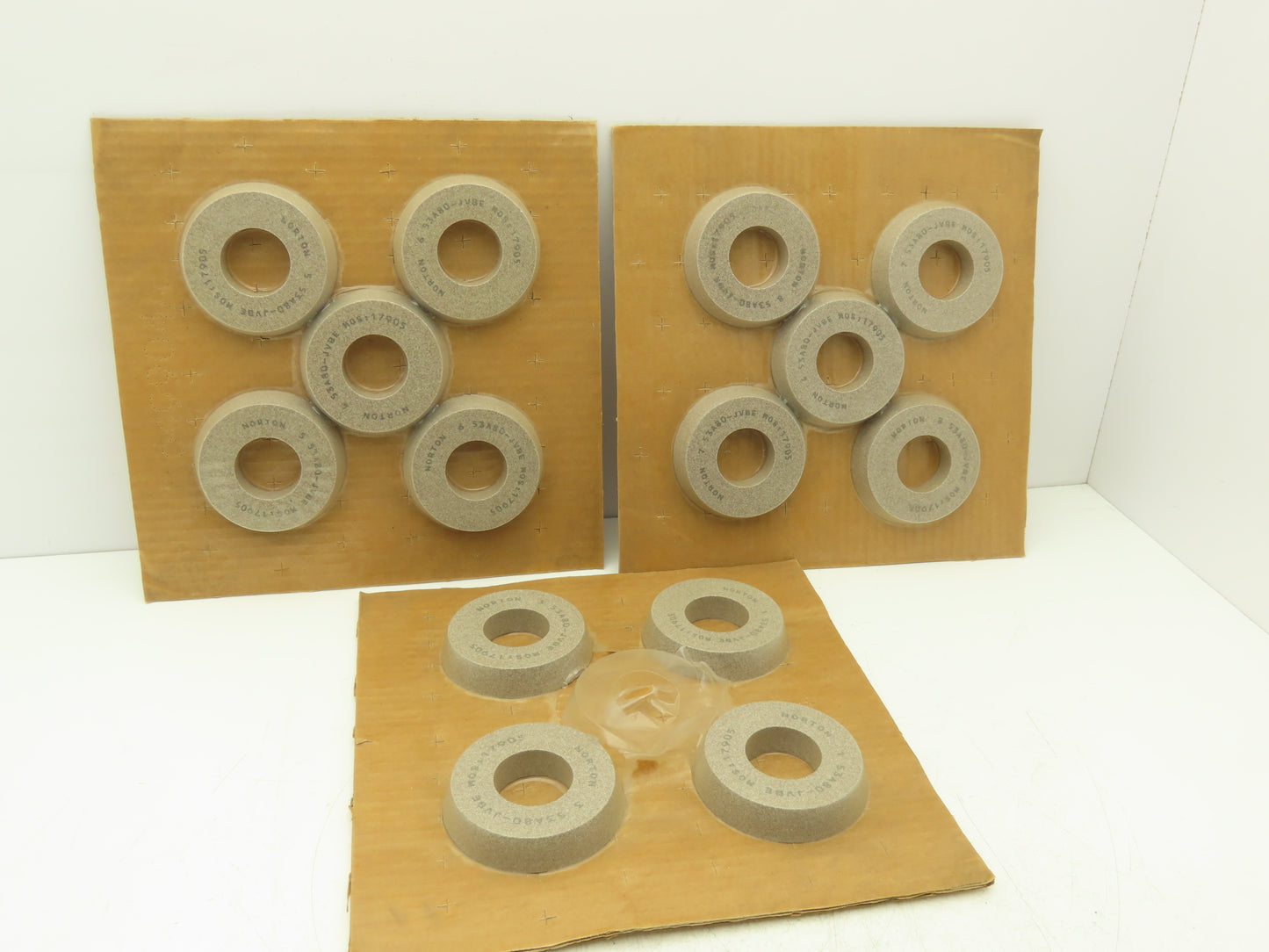 Norton 53A80-JVBE Alundum Grinding Wheel 4"x 0.783"x 1.75" Lot of 14