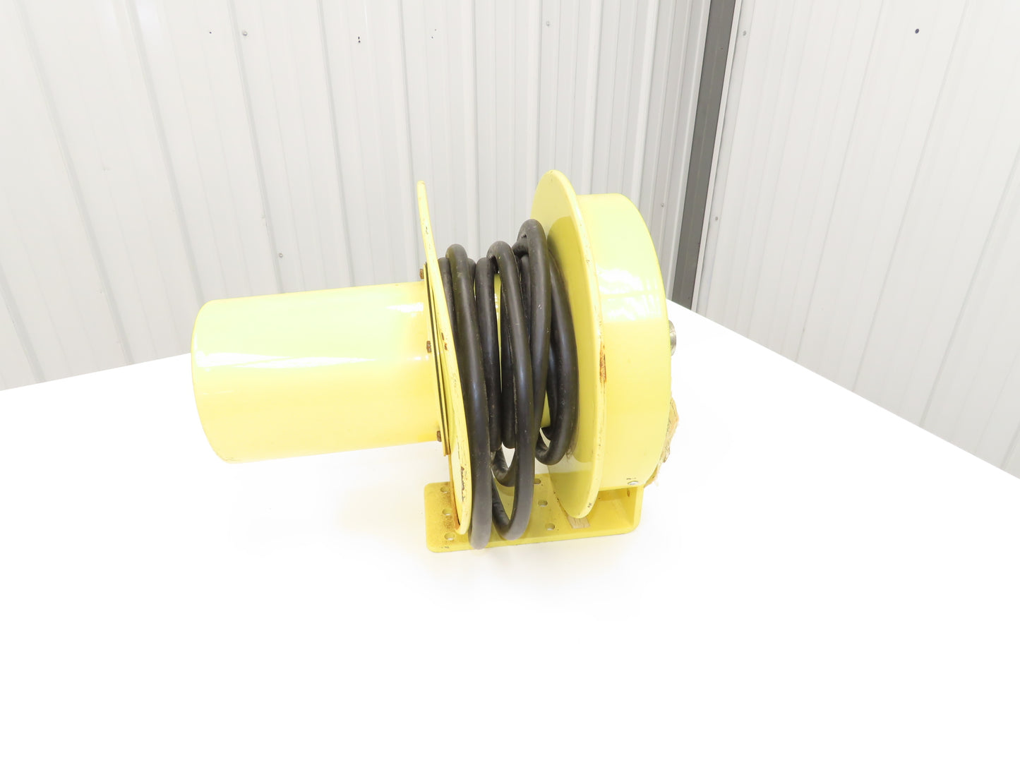 Insul 8 IER 1400 Powereel Retractable Power Cable Reel 16/10 Cord 5A 600V 20'L