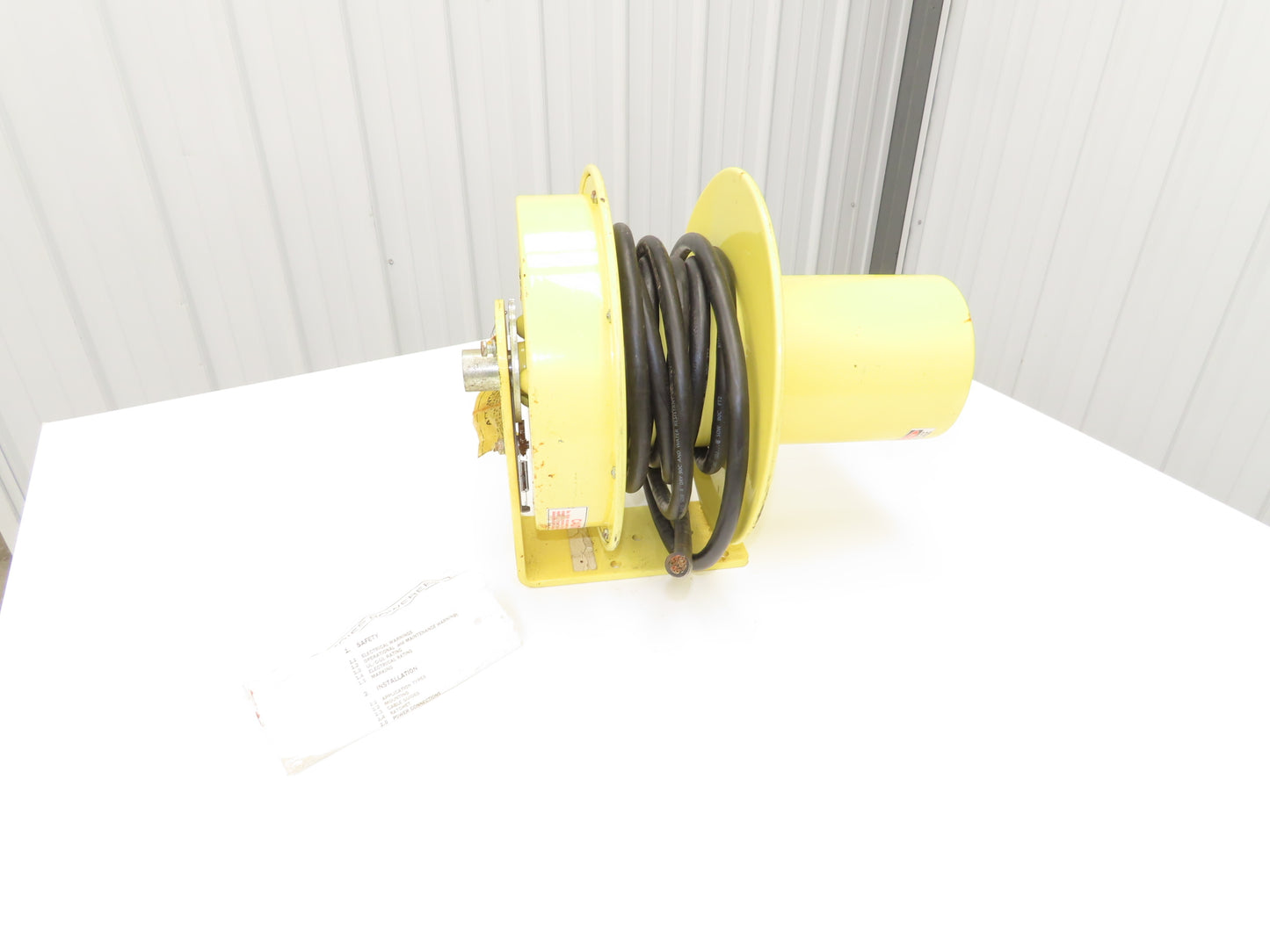 Insul 8 IER 1400 Powereel Retractable Power Cable Reel 16/10 Cord 5A 600V 20'L