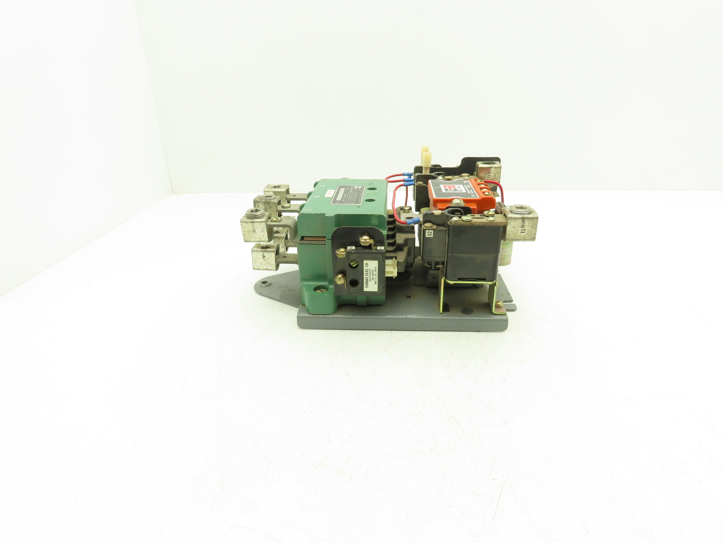 Furnas 14JB32AX4911A NEMA Size 4 Motor Starter 100A 575VAC 25Hp 230/460V Coil