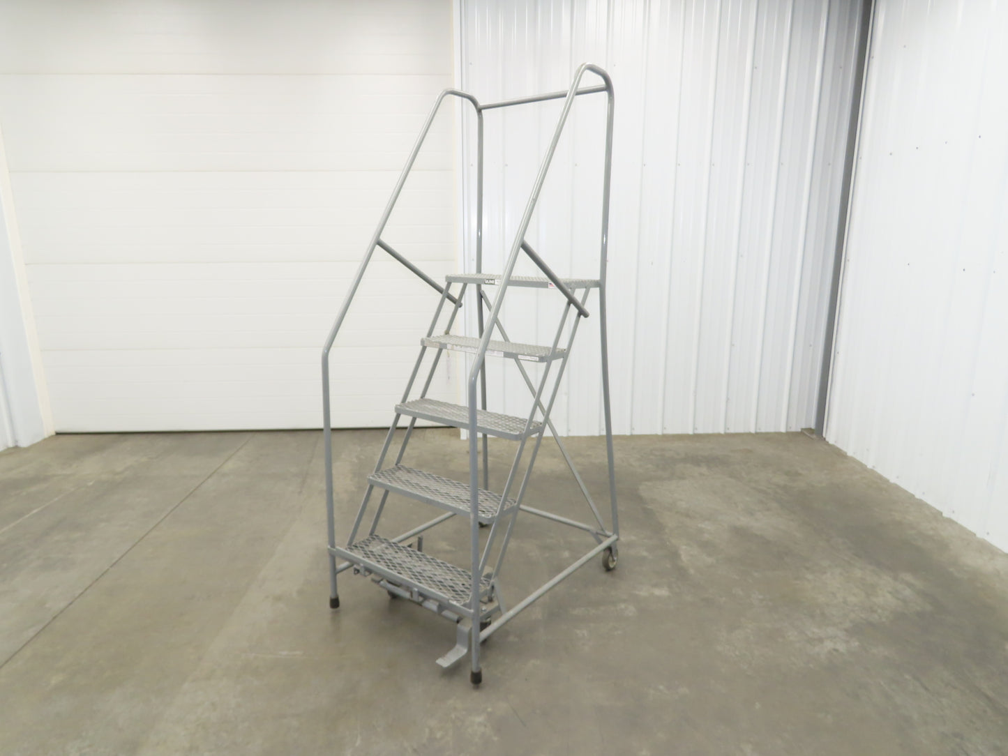 Cotterman Metal Rolling Ladder 5-Step 50"H Platform 24x7"Tread 80"H 30"W 450Lb