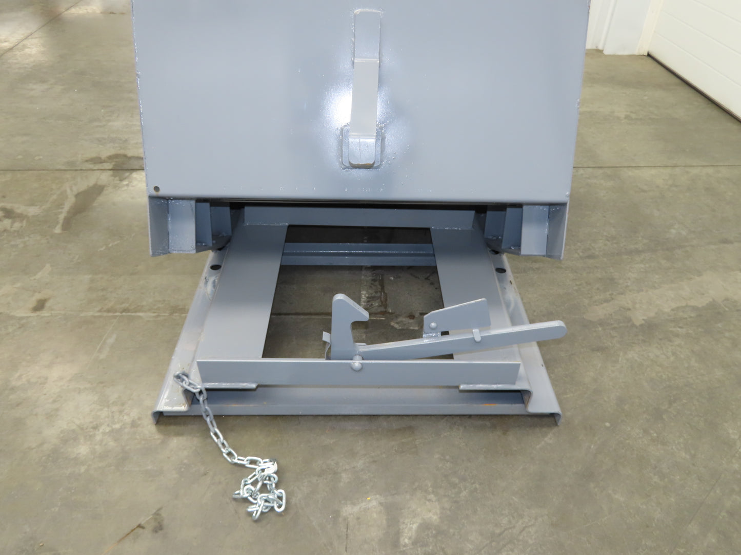 Wright 75555-GRY 3/4 YD Self Dumping Hopper 4000lbs Trash Recycling 10 Gauge Bin