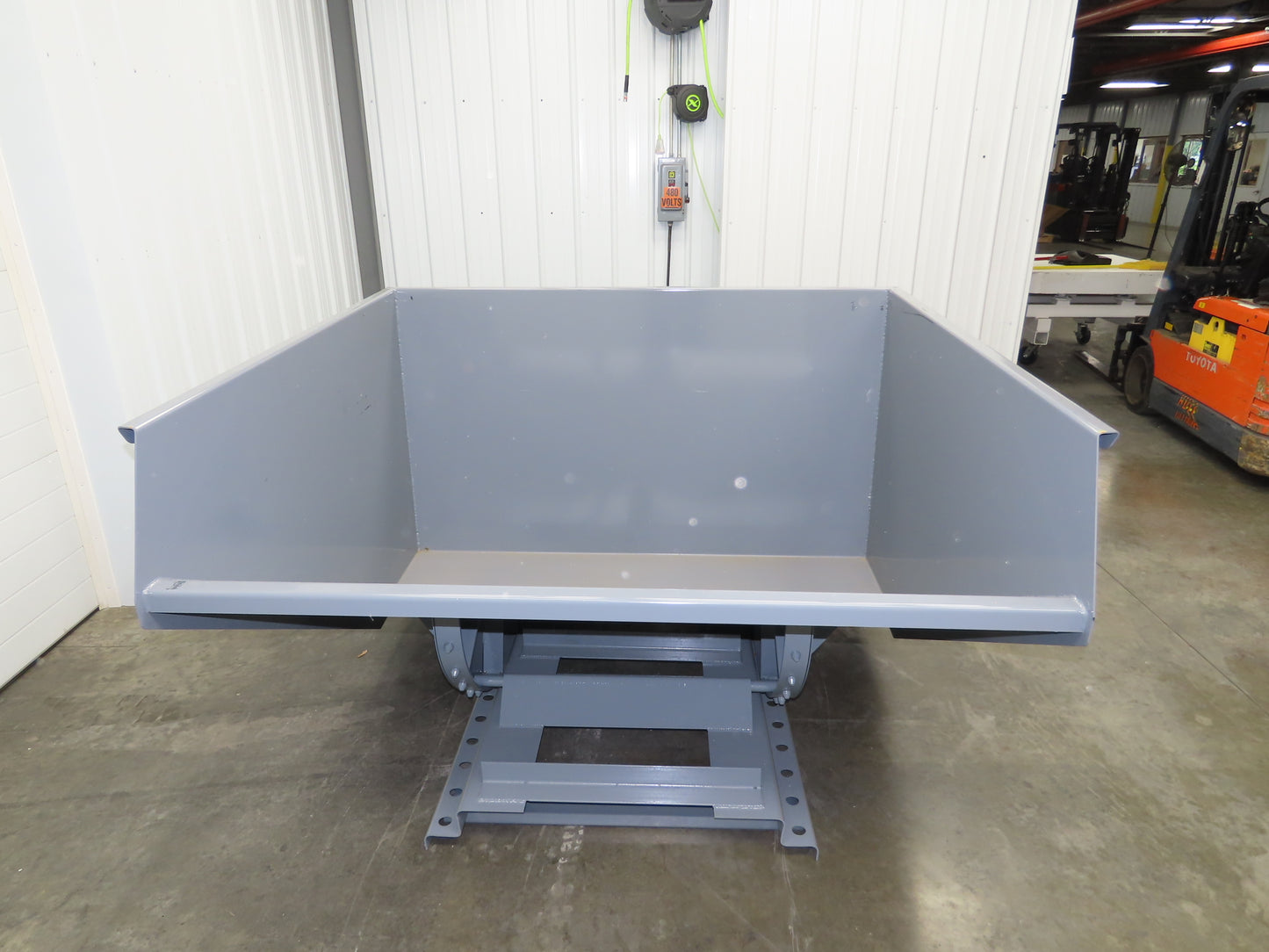 Wright 26099-GRY 2-1/2 YD Self Dumping Hopper 4000lbs Trash Recycle 10 Gauge Bin