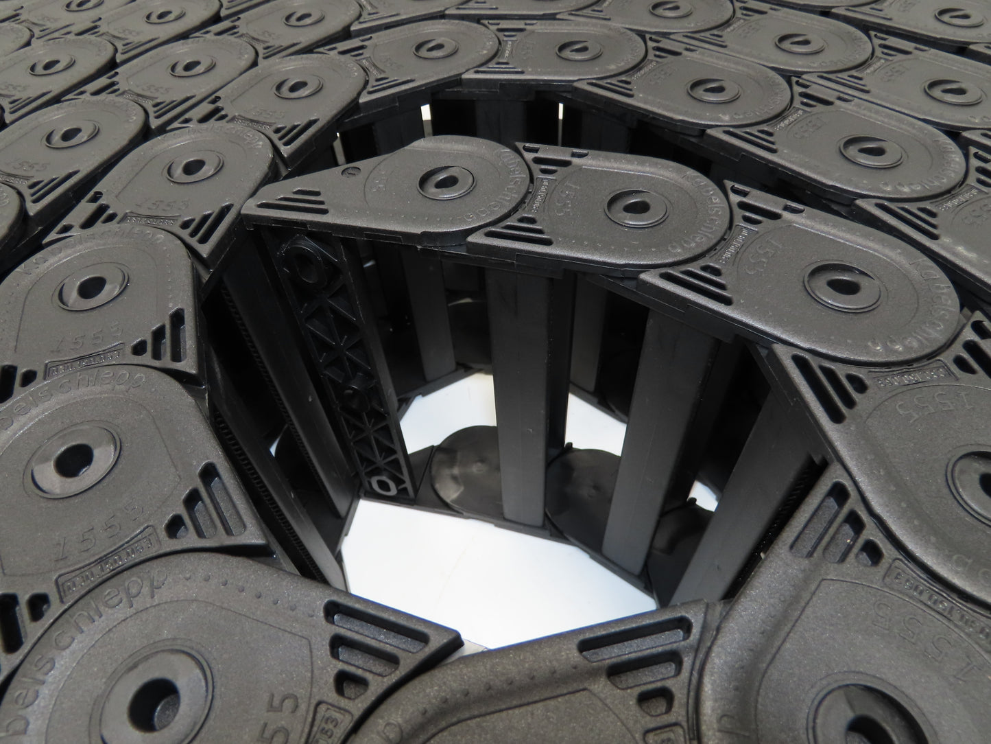 Kabelschlepp 1555.030.150-KR63 Energy Chain Cable Carrier 38x150mm ID 25' Length