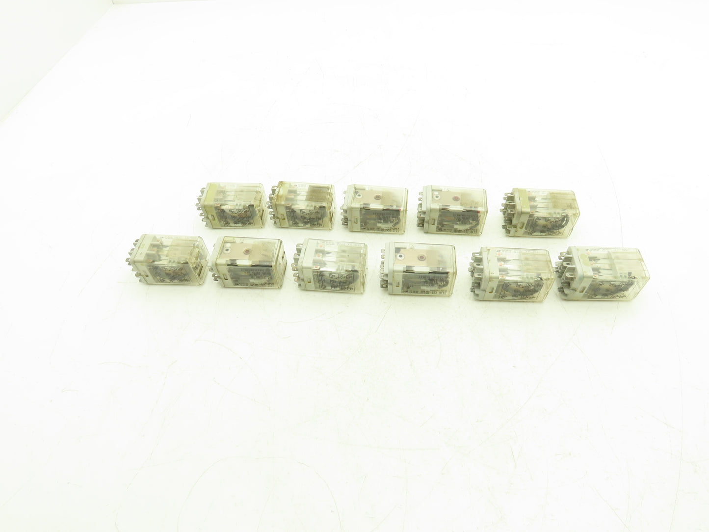 Allen Bradley 700-HB33Z24-4 Socket Relay 10/6.6A 120/240VAC Lot Of 11
