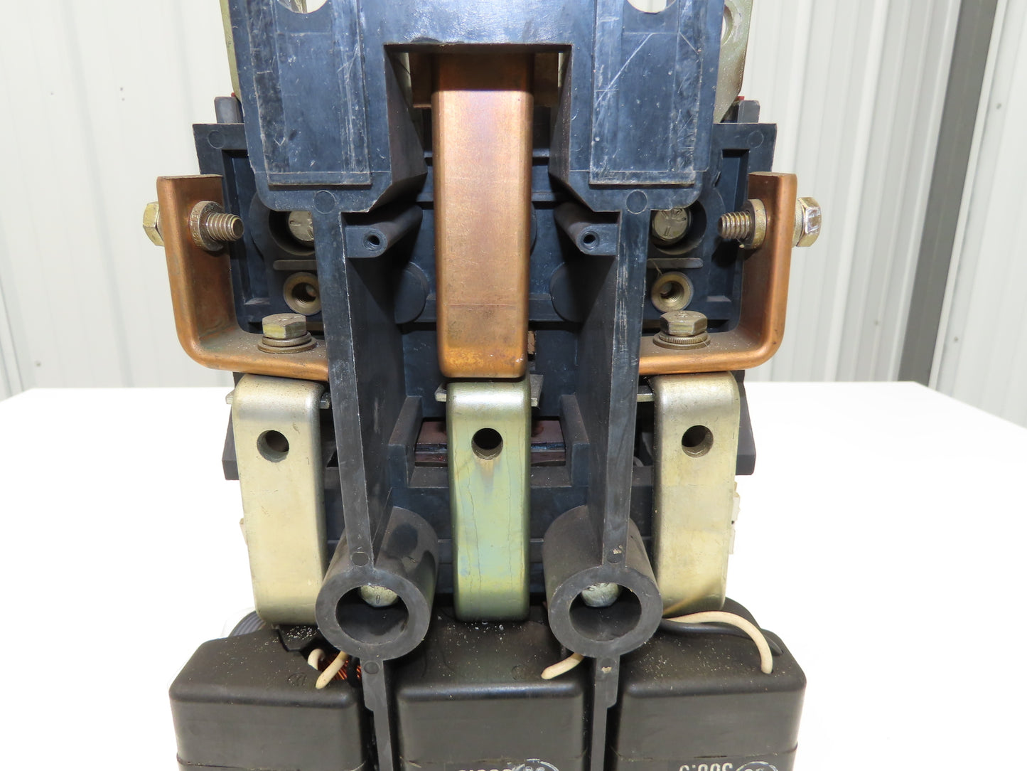 Westinghouse 2045A41G01 AC Motor Starter Contactor 200Hp 600V 3Ph 120V Coil