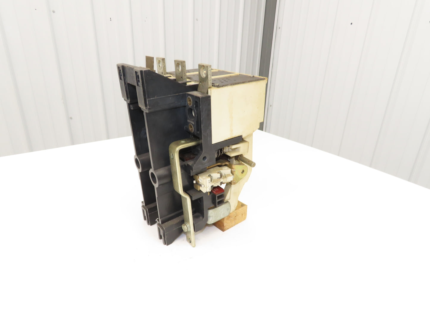 Westinghouse 2045A40G05 AC Motor Starter Contactor 600V 3Ph 120V Coil