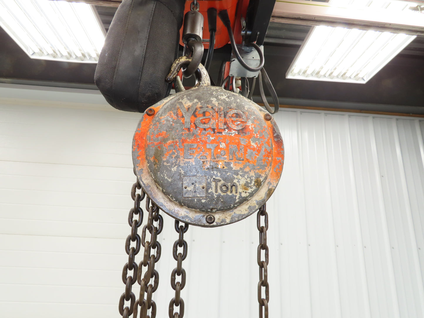 Eaton Yale 1 Ton 2000Lb Manual Chain Fall Hand Hoist 35' Lift