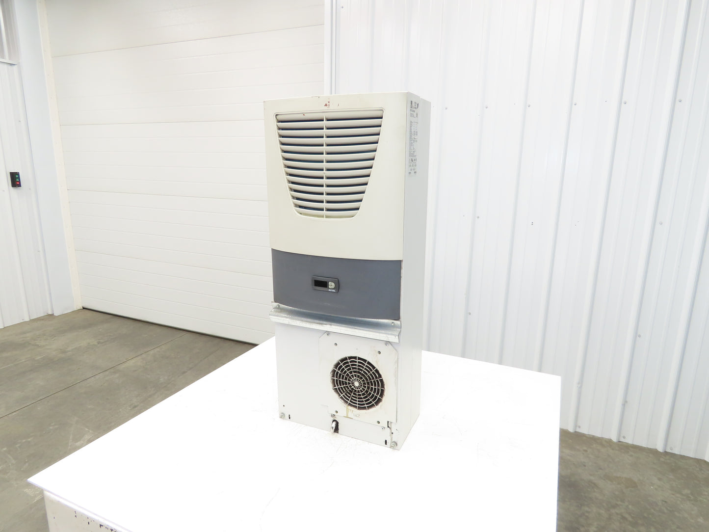 Rittal SK 3304.540 Top Therm Electrical Enclosure Air Conditioner 1460W 480V