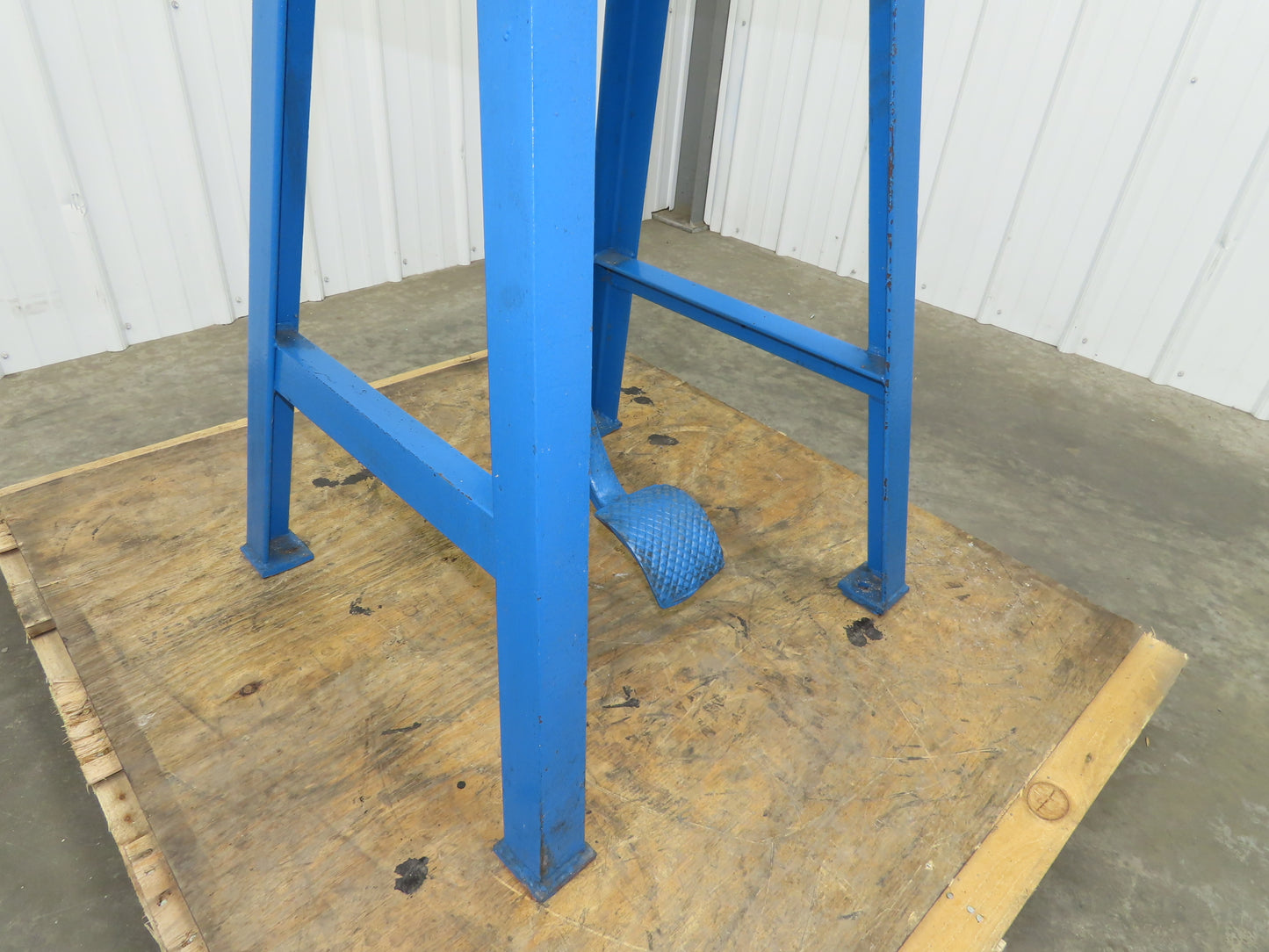 Famco 6 Punch Press 1-1/4 Ton Mechanical Kick Foot Pedal Cast Iron Size 6 Pace