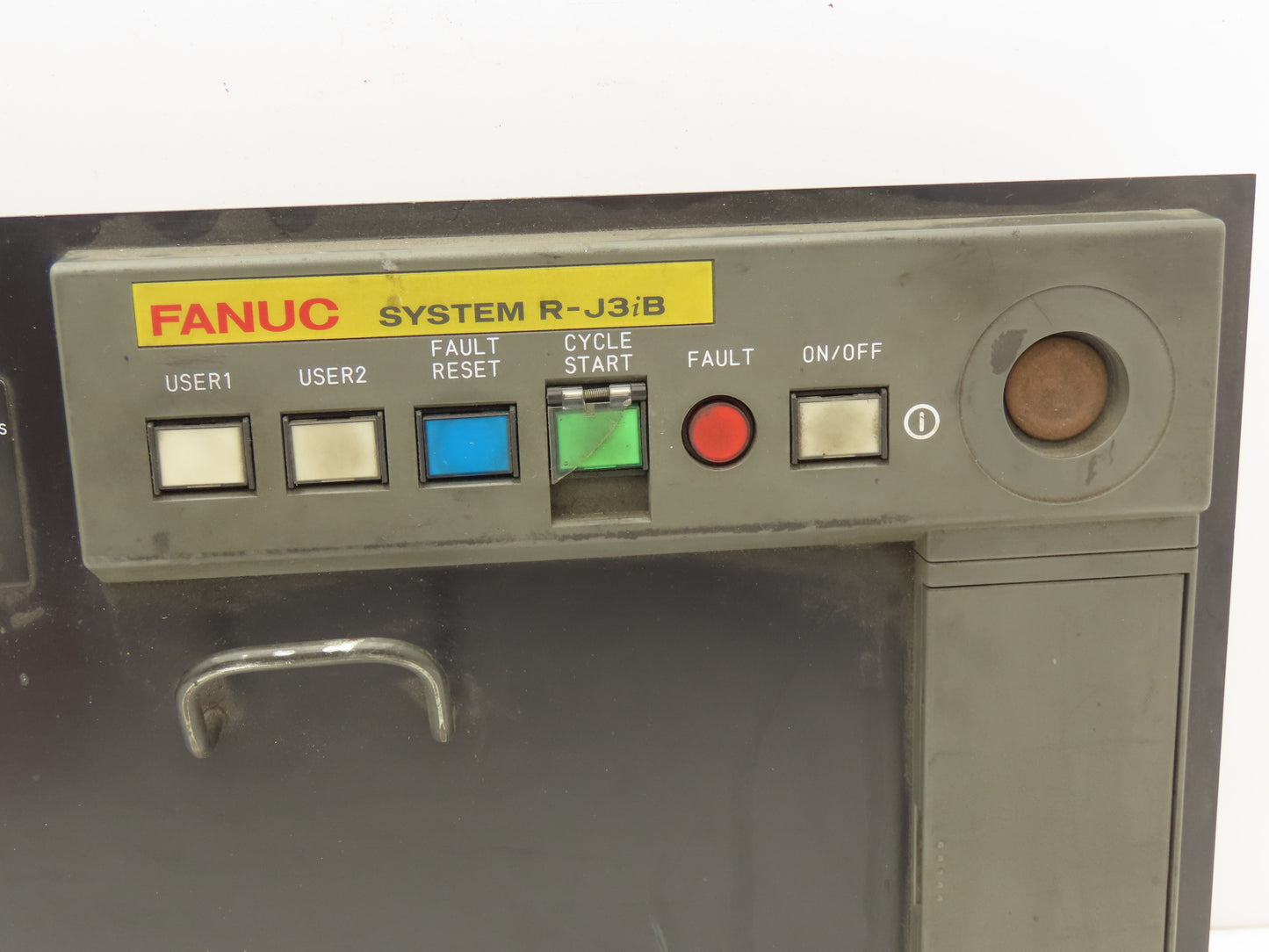 Fanuc A05B-2452-C151 HMI R-J3iB PCMCIA Slot Serial Port E-Stop With Key