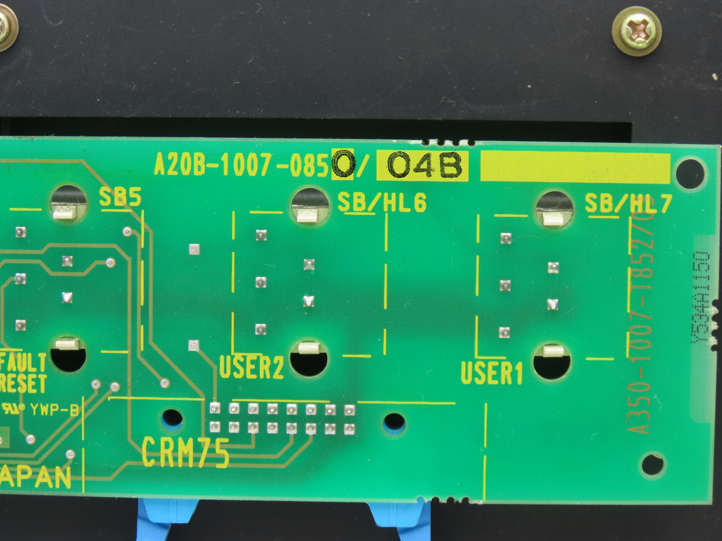 Fanuc A05B-2452-C151 HMI R-J3iB PCMCIA Slot Serial Port E-Stop With Key