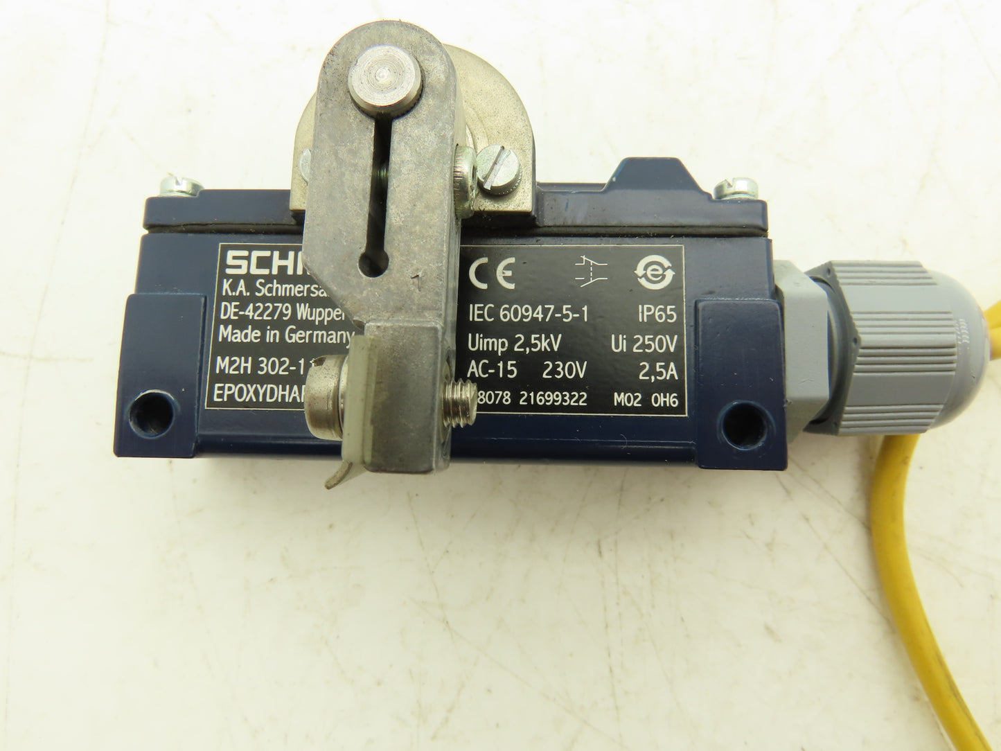 Schmersal M2H 302-11Y-M16-F10 Safety Limit Switch 230V Lot of 2