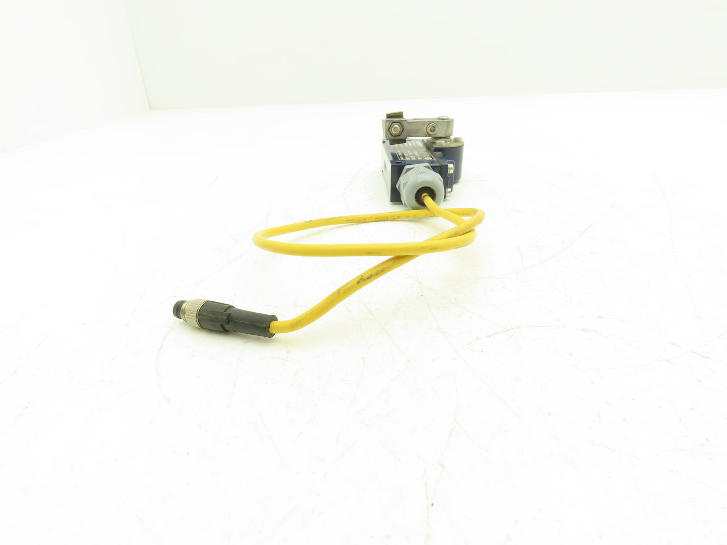 Schmersal M2H 302-11Y-M16-F10 Safety Limit Switch 230V Lot of 2