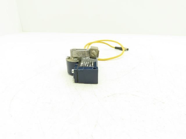 Schmersal M2H 302-11Y-M16-F10 Safety Limit Switch 230V Lot of 2